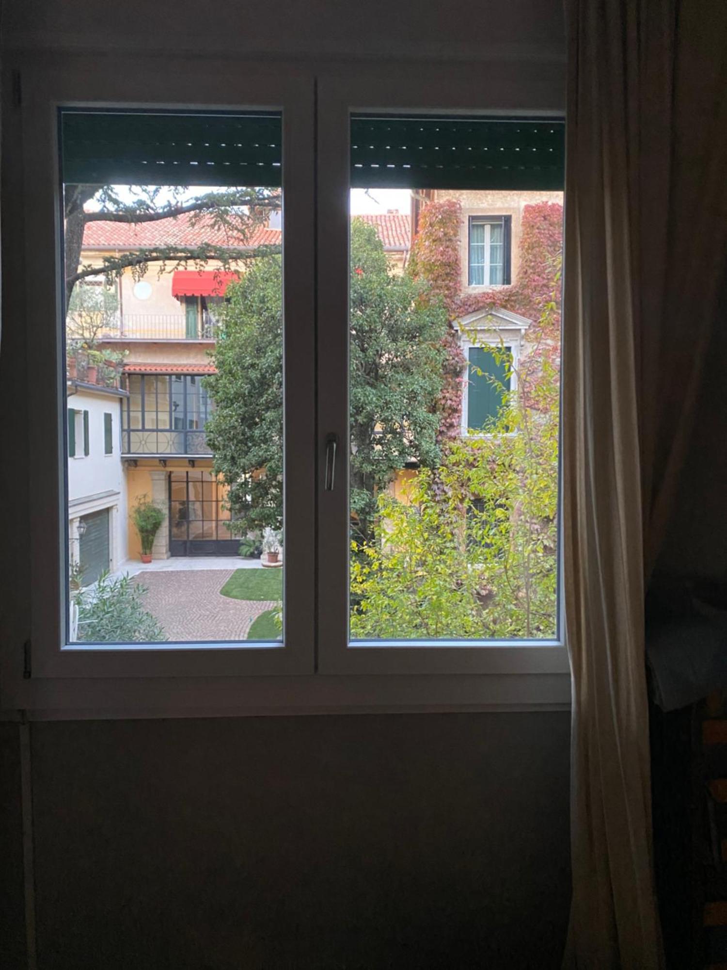 Living Down Town Apartment Bassano del Grappa Bagian luar foto